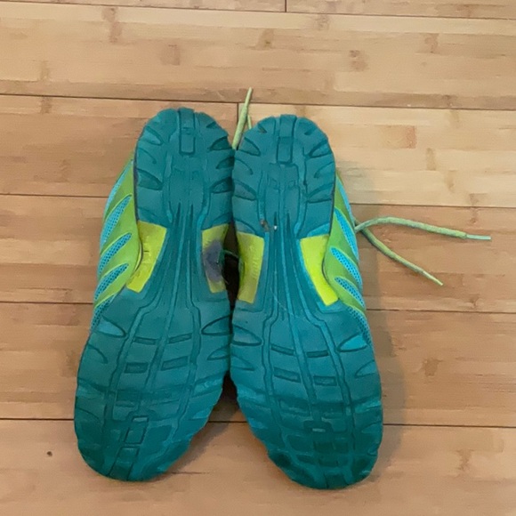 INOV-8 running shoes, blue and green colored, size 9 - Picture 4 of 4